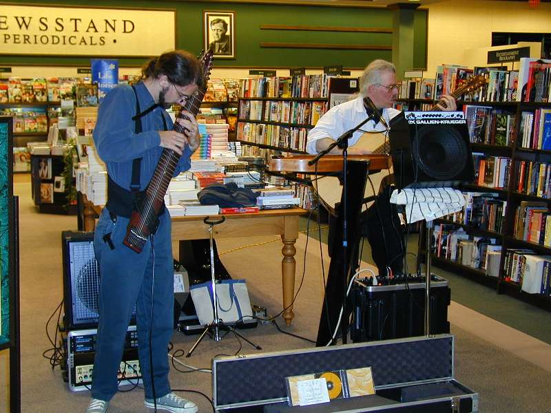 Cliff and Stuart play at Barnes and Noble